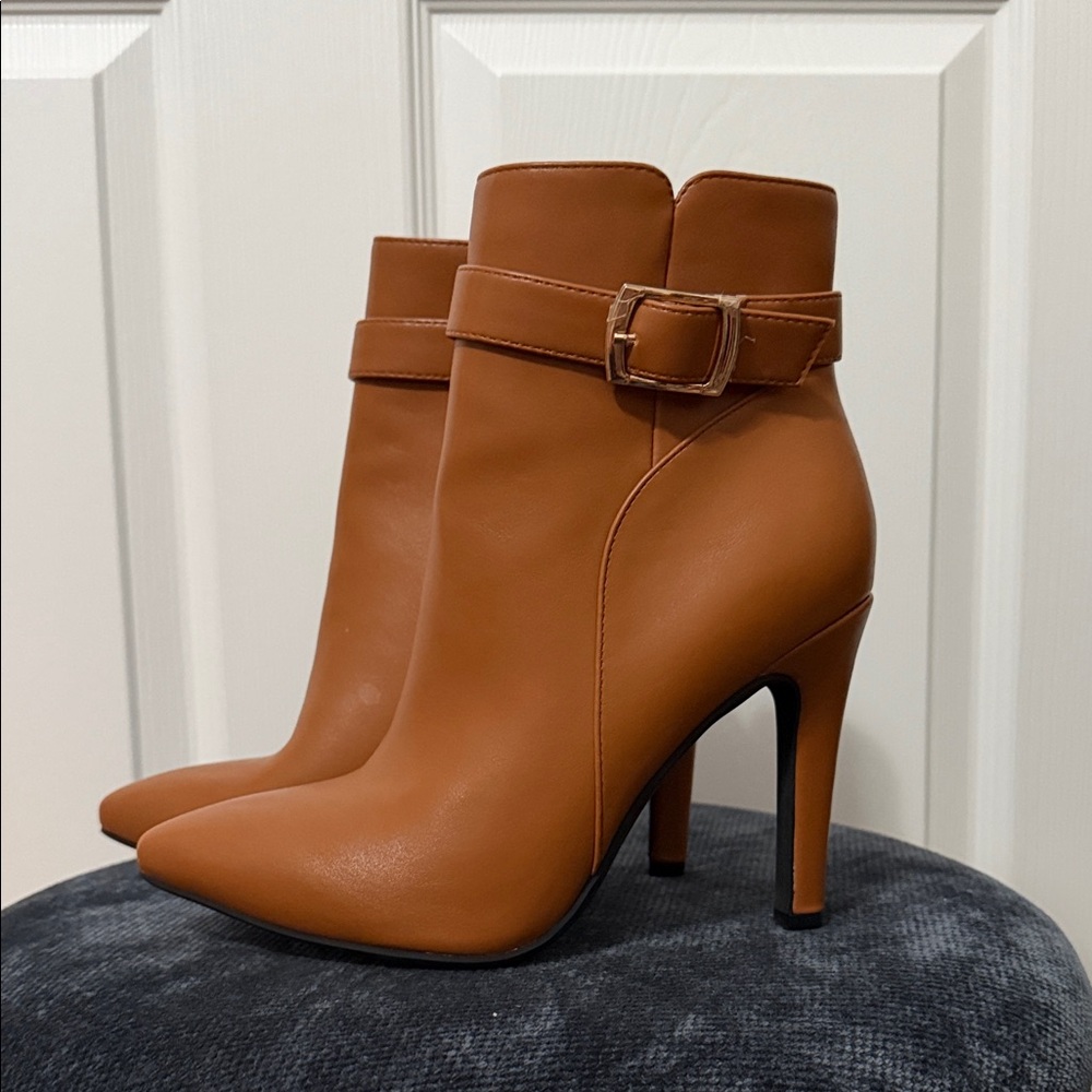 IDIFU Chic Brown Heeled Boots Size 8